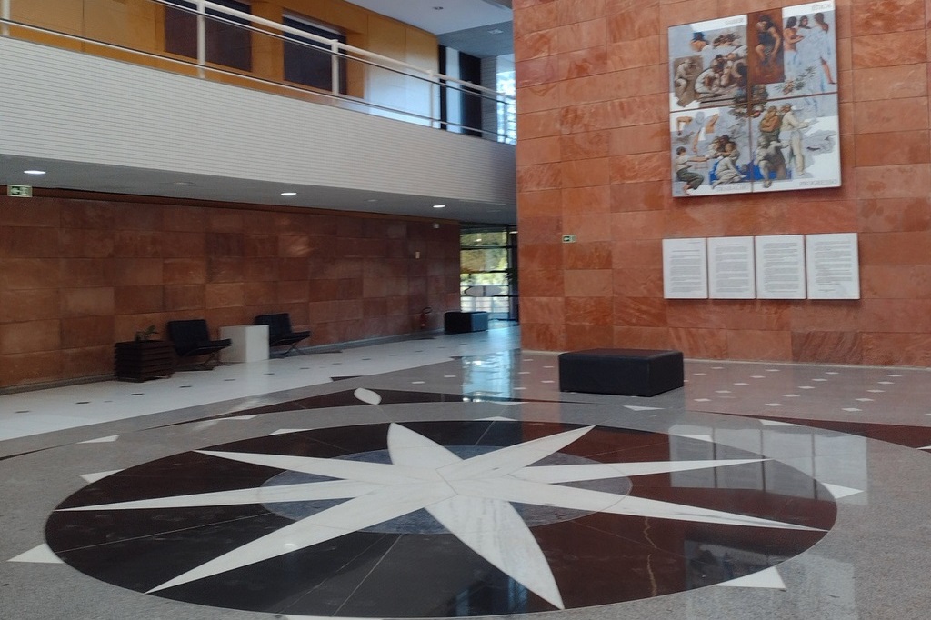 Hall Central